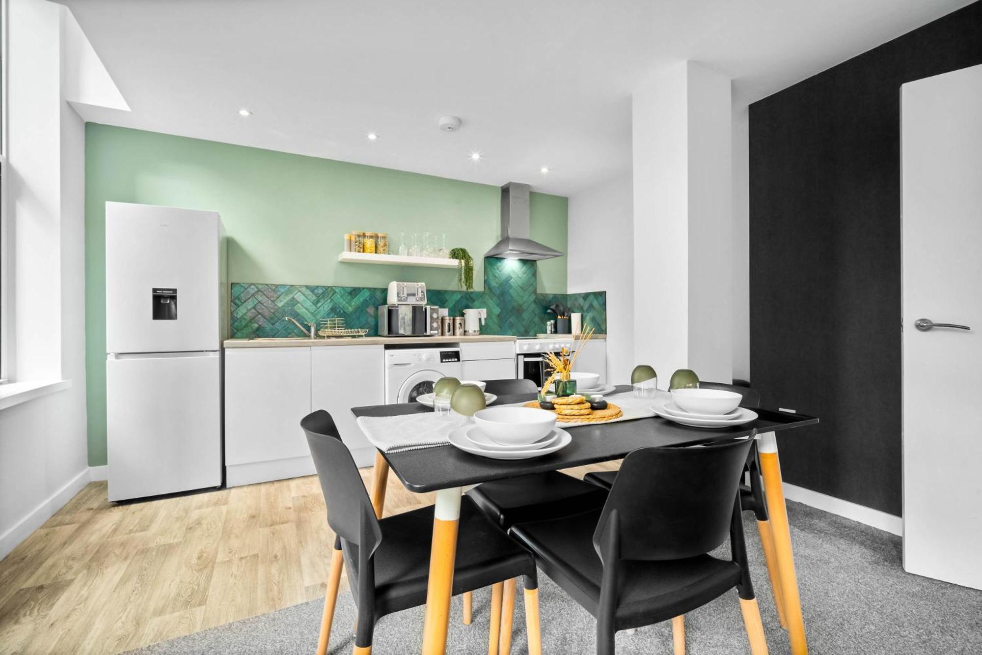 Luxury Apartment - Secure Parking - Gated Development - Near Jq & Birmingham City Centre 6Sh Extérieur photo